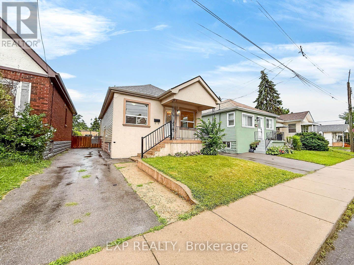 57 WEIR STREET S - 3