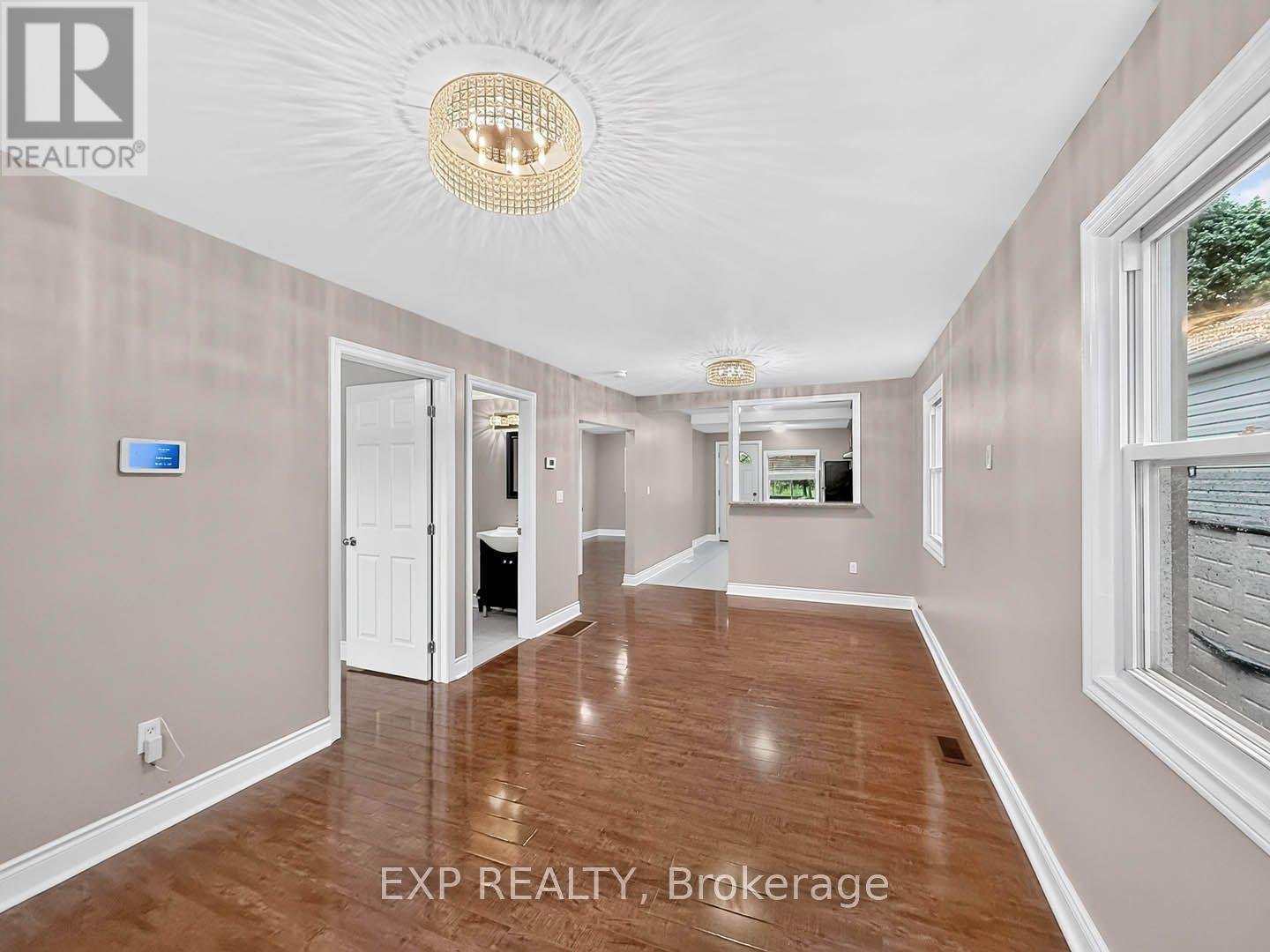 57 WEIR STREET S - 7