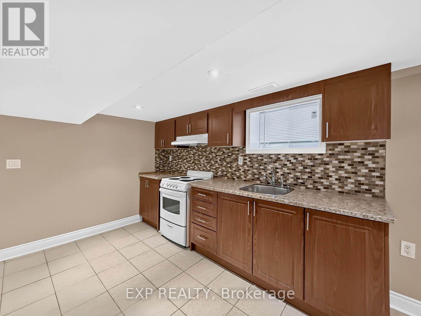 57 WEIR STREET S - 31