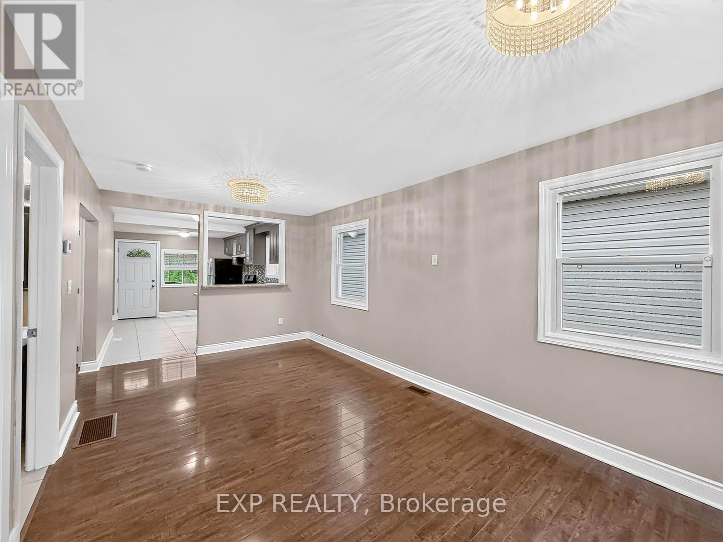 57 WEIR STREET S - 8