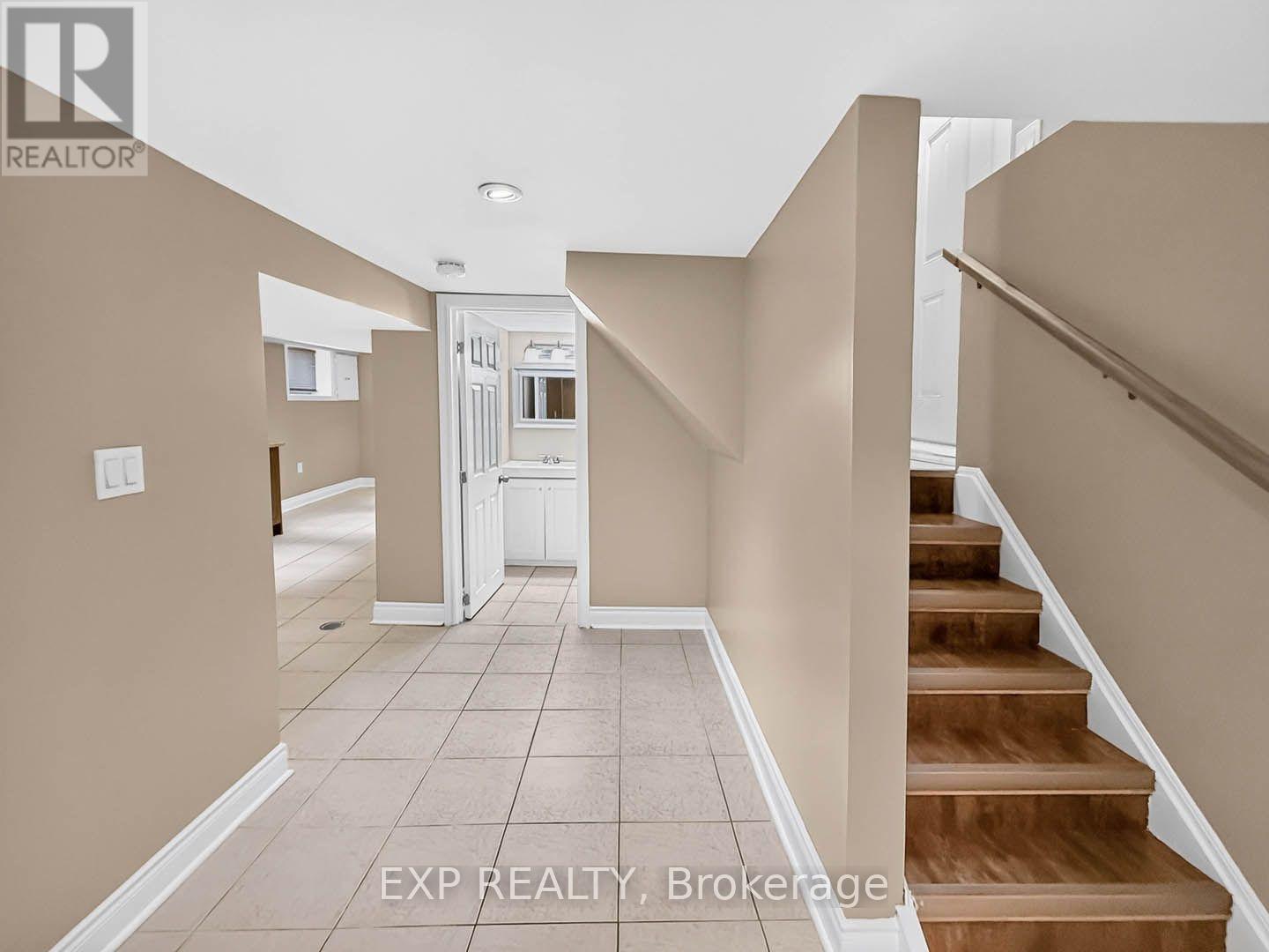 57 WEIR STREET S - 24