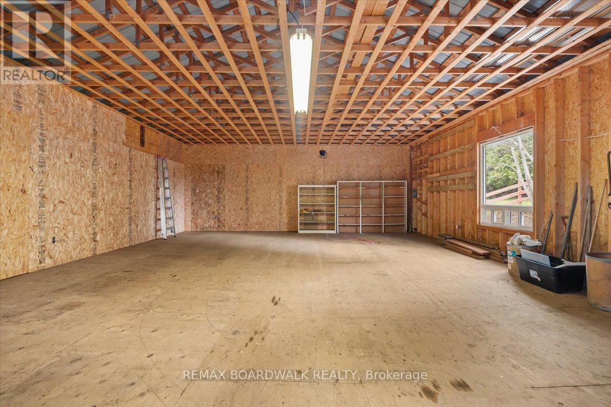 815 CHRISTIE LAKE ROAD - 39
