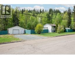 Living room of 2761 PETERSEN ROAD · Prince George, BC