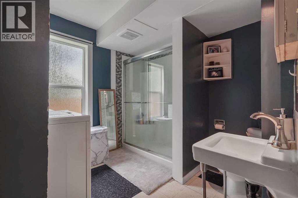 405 12B Street N - 12