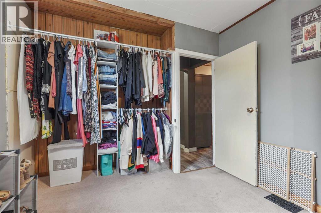 405 12B Street N - 15