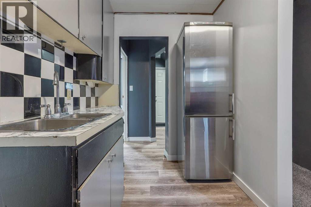 405 12B Street N - 11