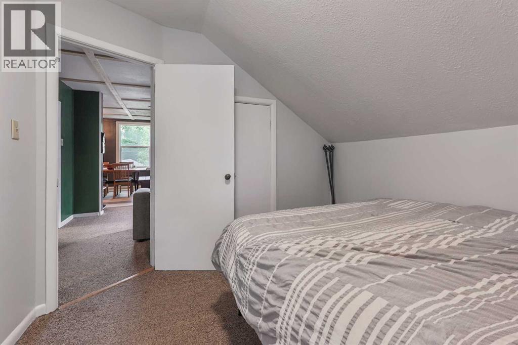 405 12B Street N - 27