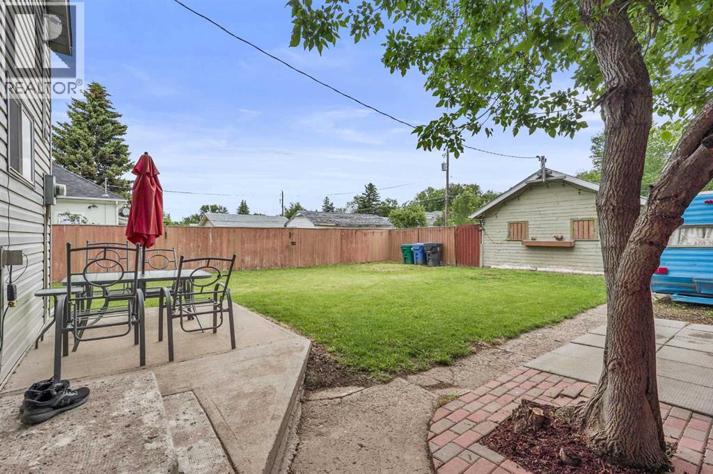405 12B Street N - 30