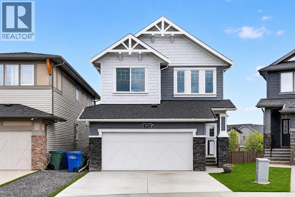 652 Reynolds Crescent SW - 1