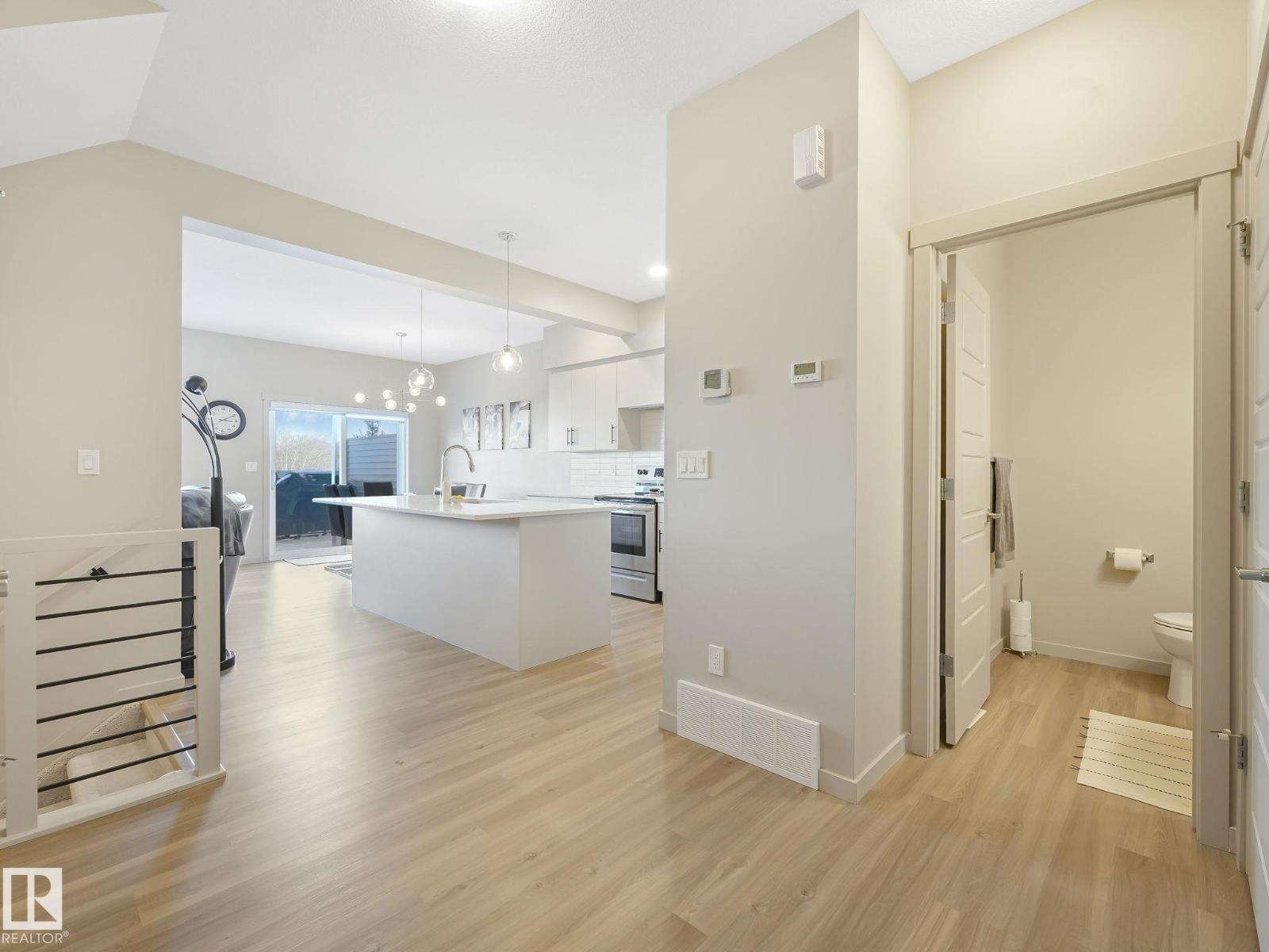 #14 50 EDINBURGH CRT - 3