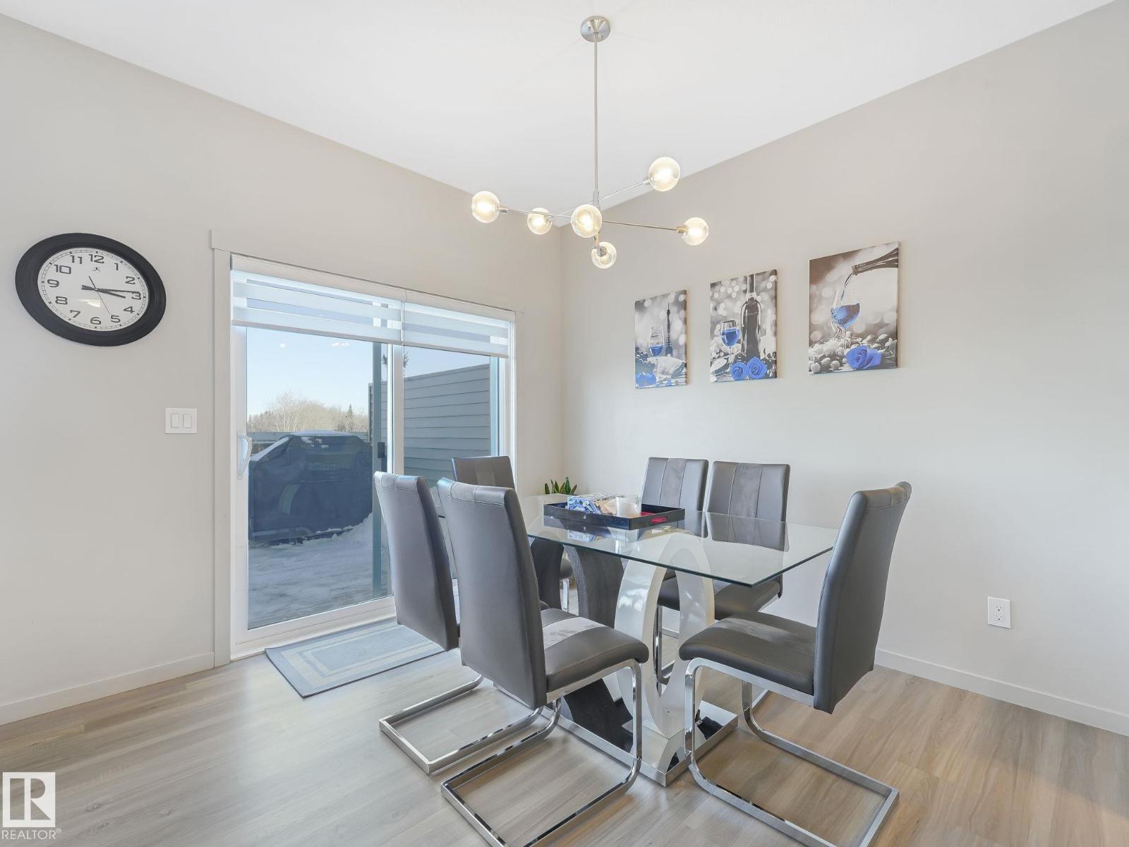 #14 50 EDINBURGH CRT - 8