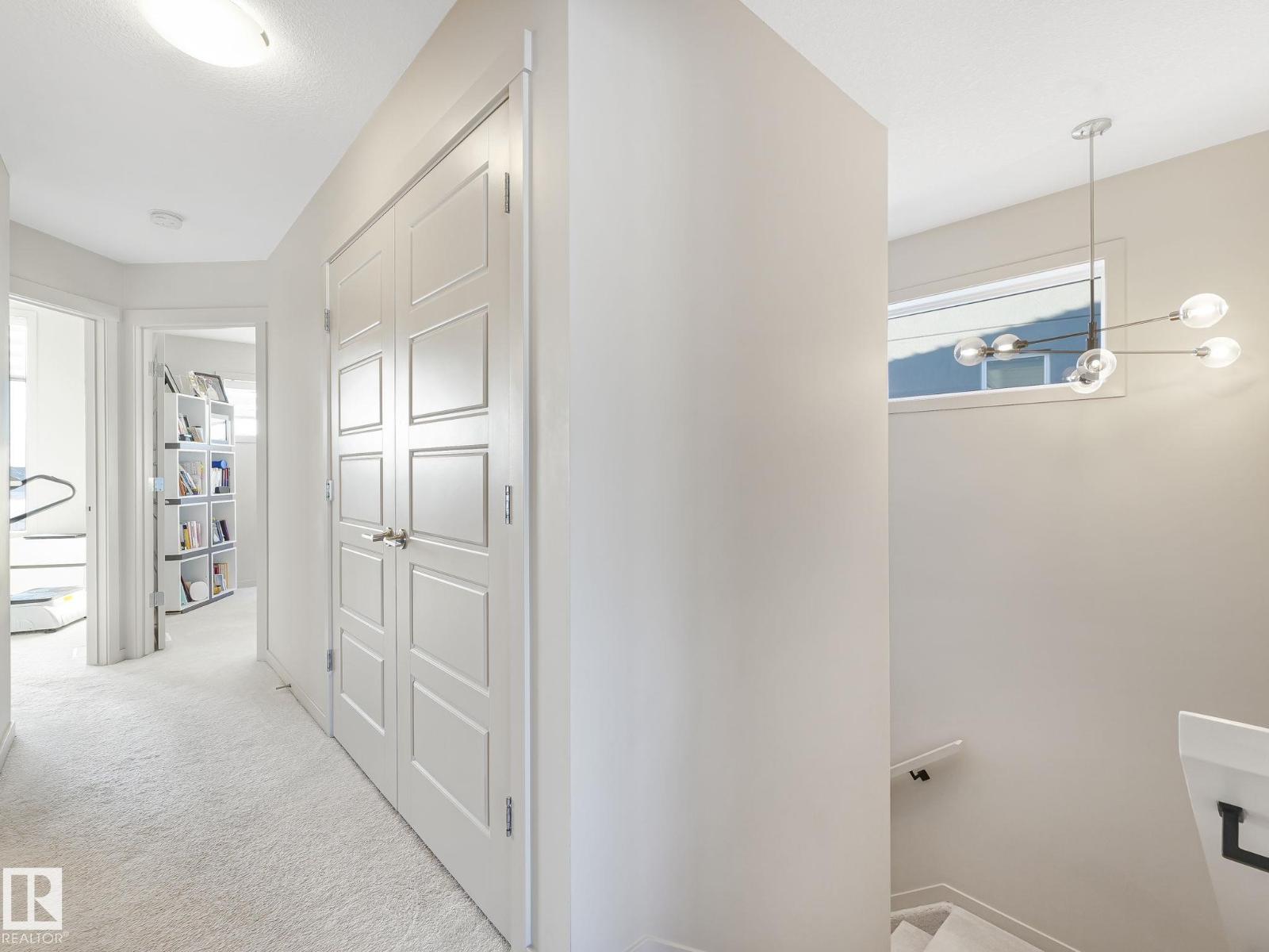 #14 50 EDINBURGH CRT - 14
