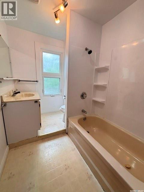 347 Ominica STREET W - 18