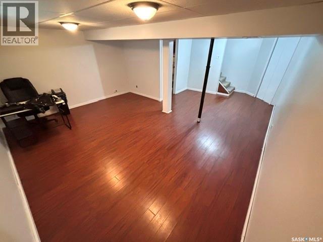 347 Ominica STREET W - Image 22