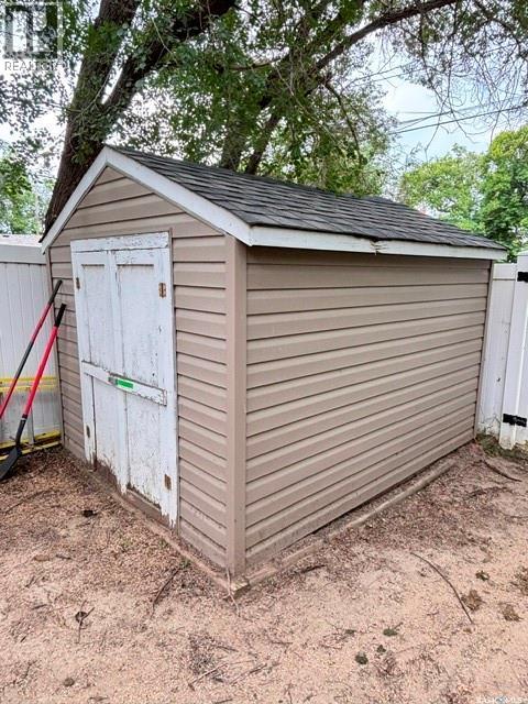 347 Ominica STREET W - Image 28