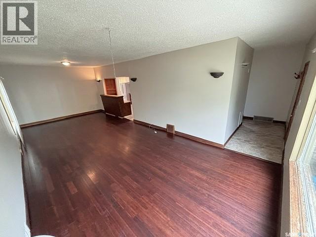347 Ominica STREET W - 4