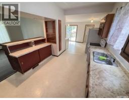 4pc Bathroom - 347 Ominica Street W, Moose Jaw, SK S6H1X6 Photo 11