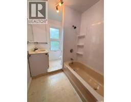347 Ominica Street W, Moose Jaw, SK S6H1X6 Photo 18