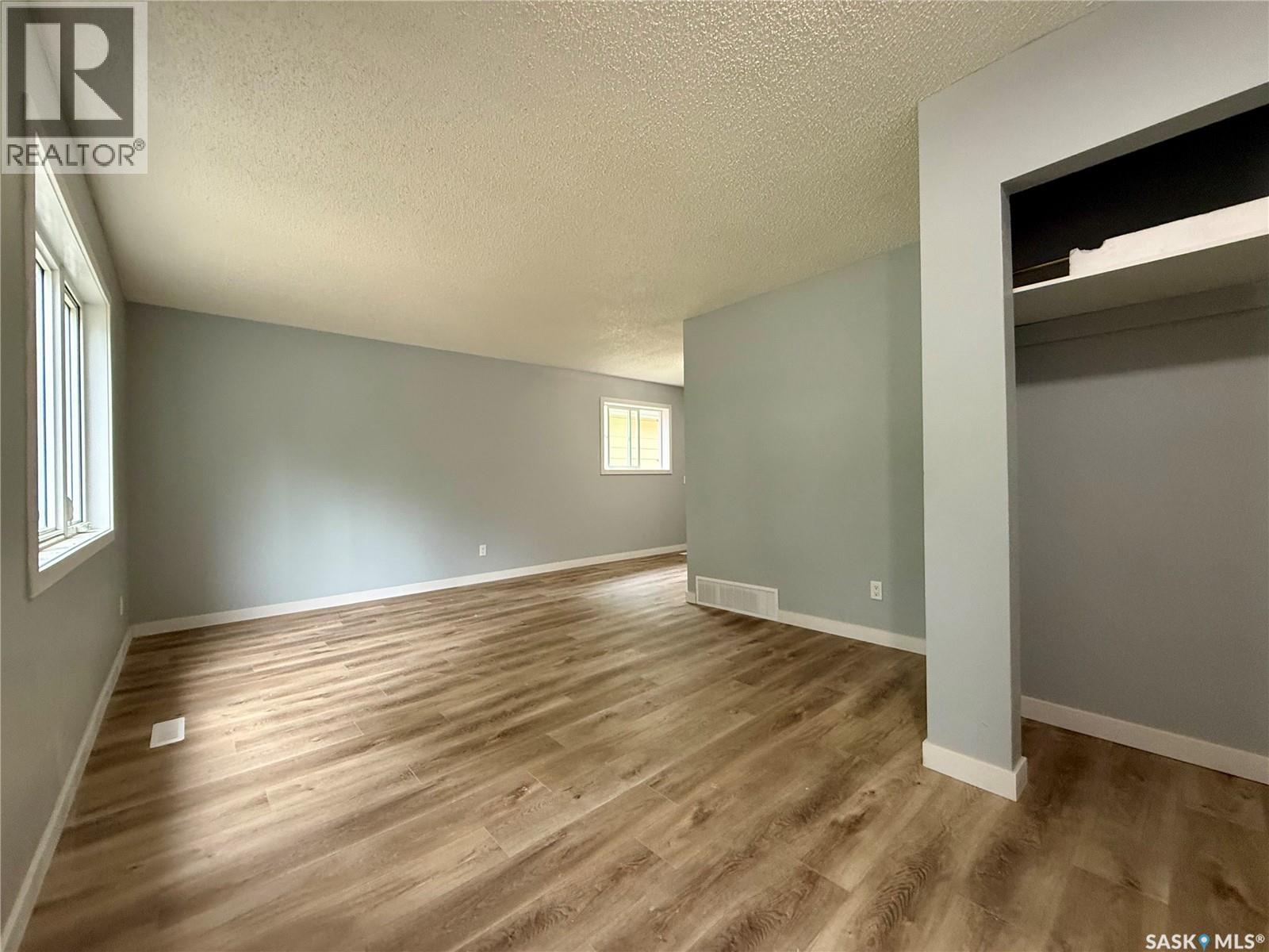 133 L AVENUE S, Saskatoon — photo 2