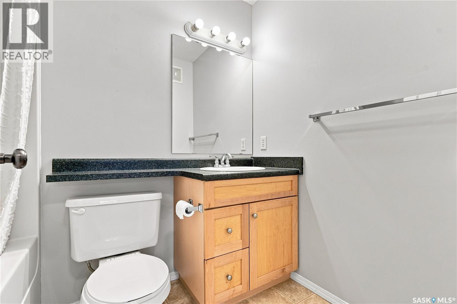 #209 215 LOWE ROAD - 23