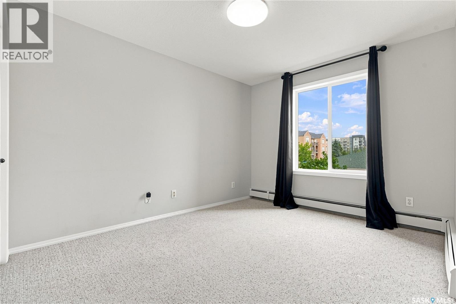 #209 215 LOWE ROAD - 26