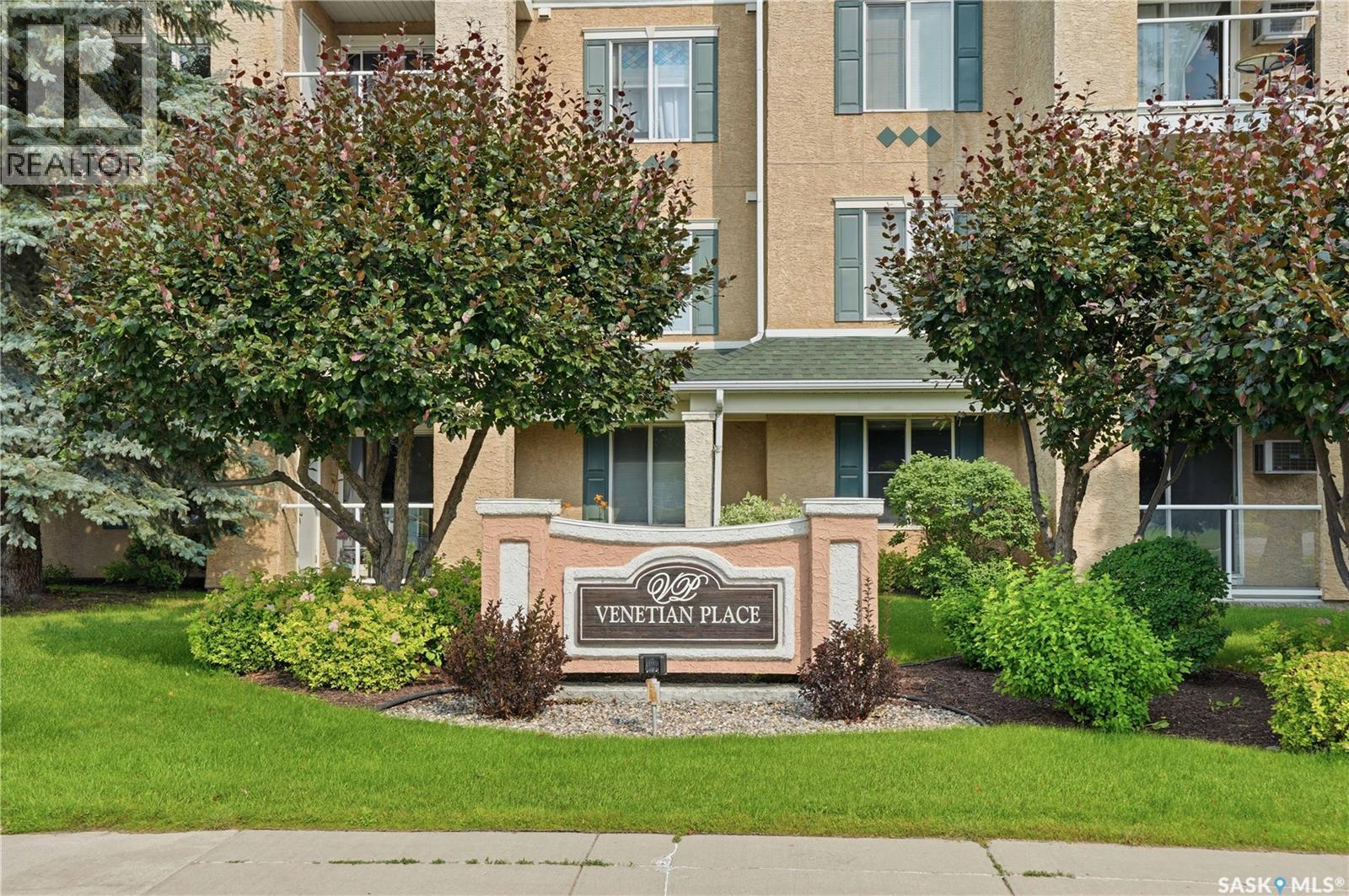 #209 215 LOWE ROAD - 3