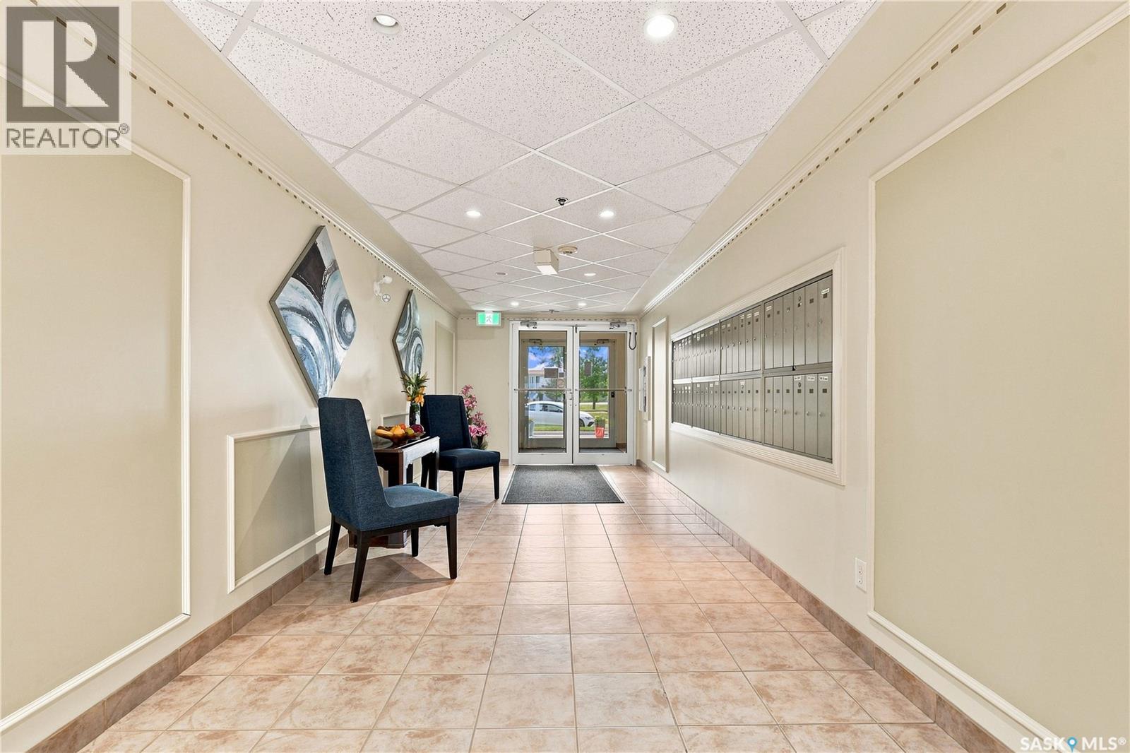 #209 215 LOWE ROAD - 6