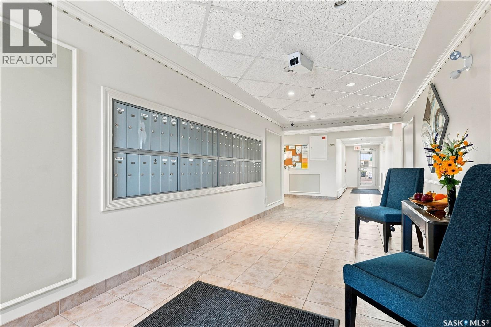 #209 215 LOWE ROAD - 7
