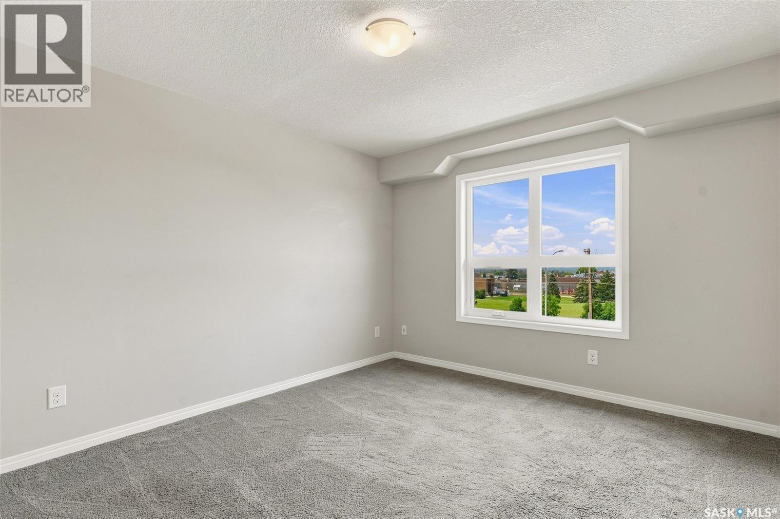 #320 915 Kristjanson ROAD - 12
