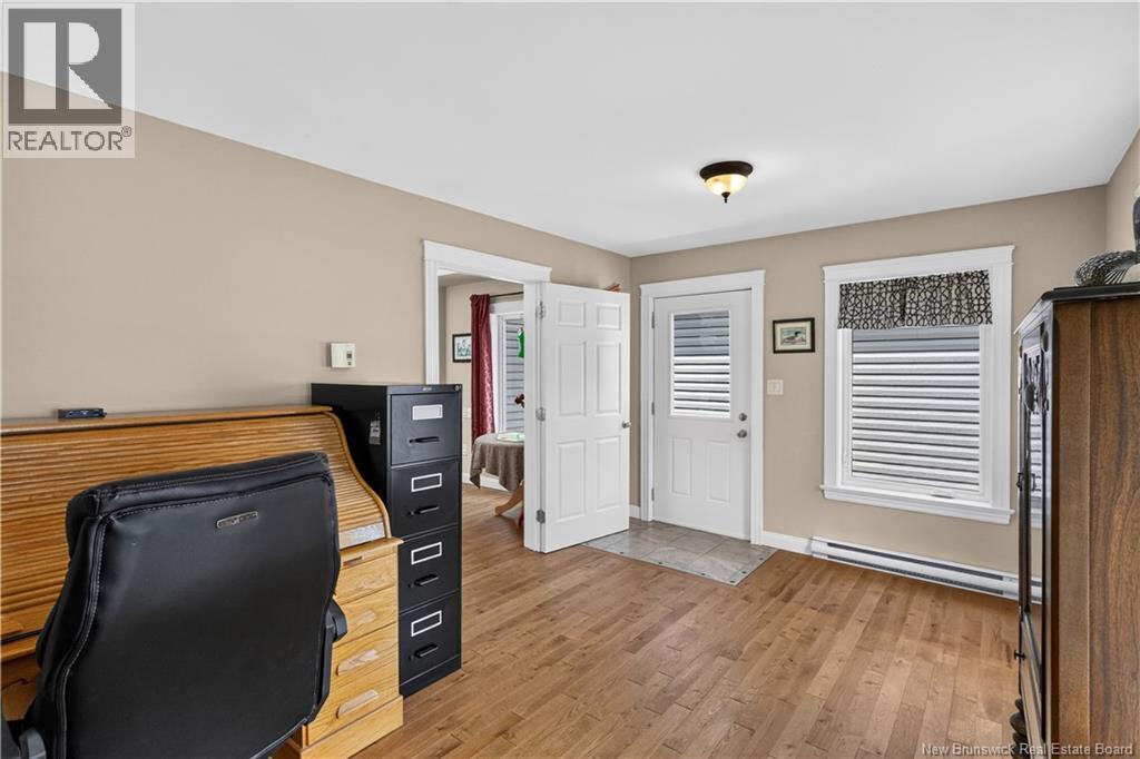 77 Gravenstein Street - Image 16