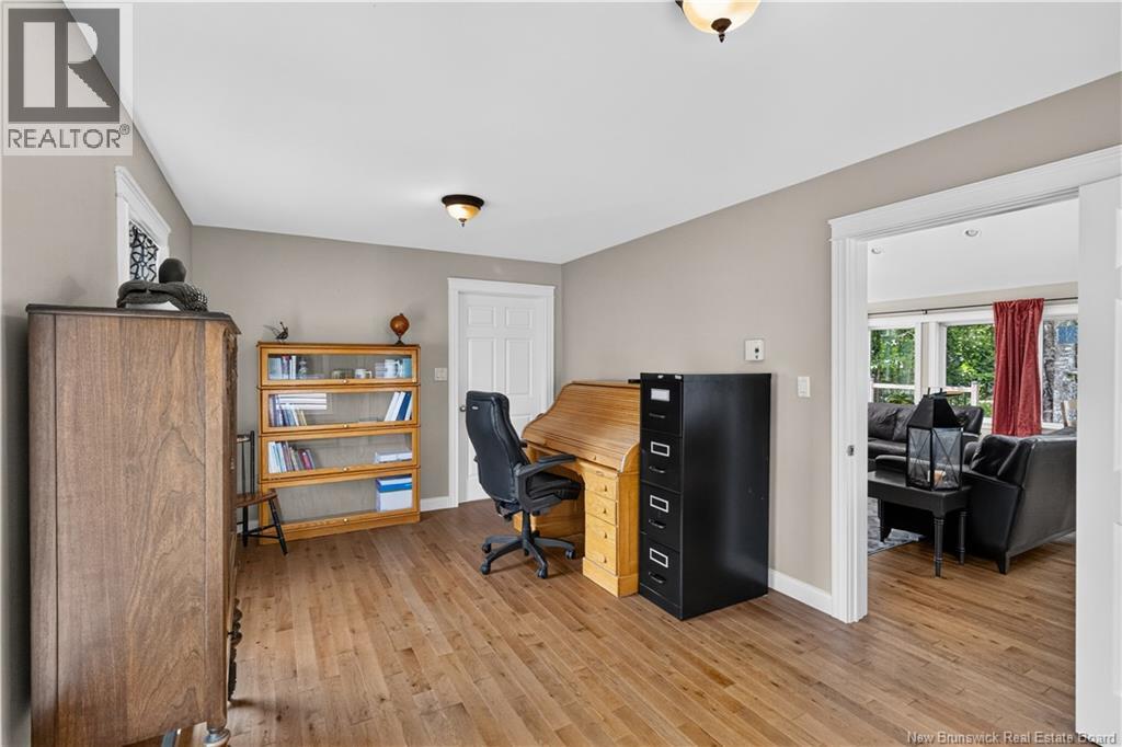 77 Gravenstein Street - Image 17