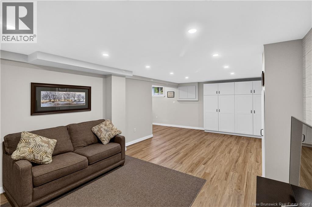 77 Gravenstein Street - Image 31