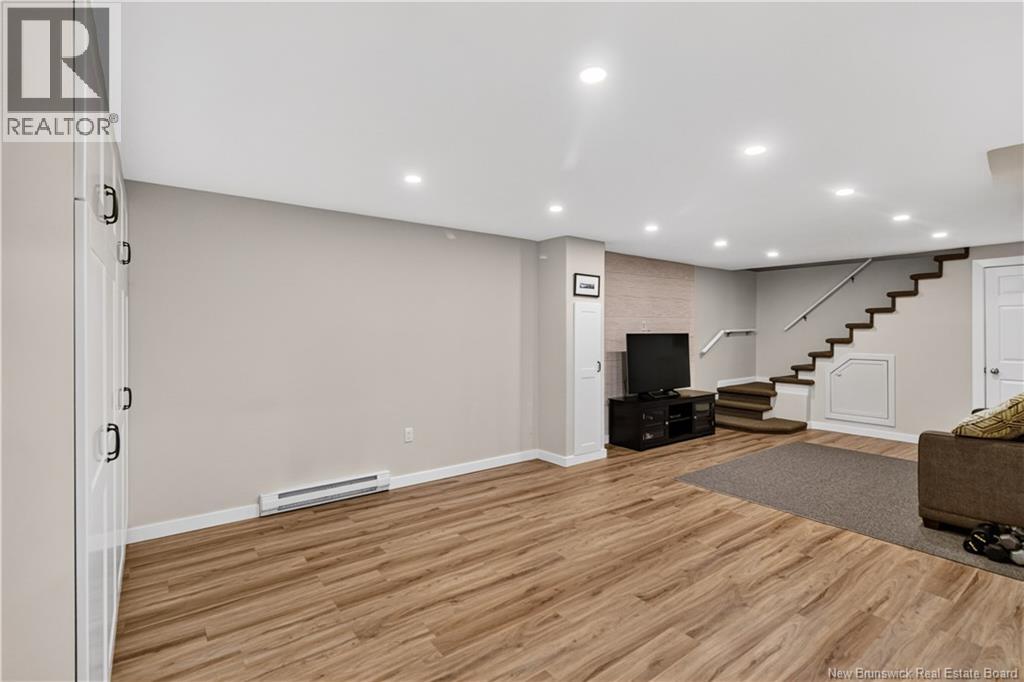 77 Gravenstein Street - Image 34