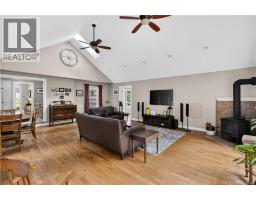 Dining room - 77 Gravenstein Street, New Maryland, NB E3C1B8 Photo 14