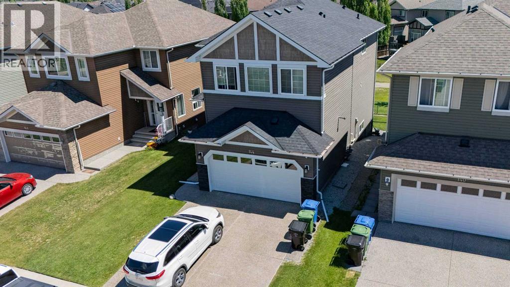 144 Everhollow Street SW - 1