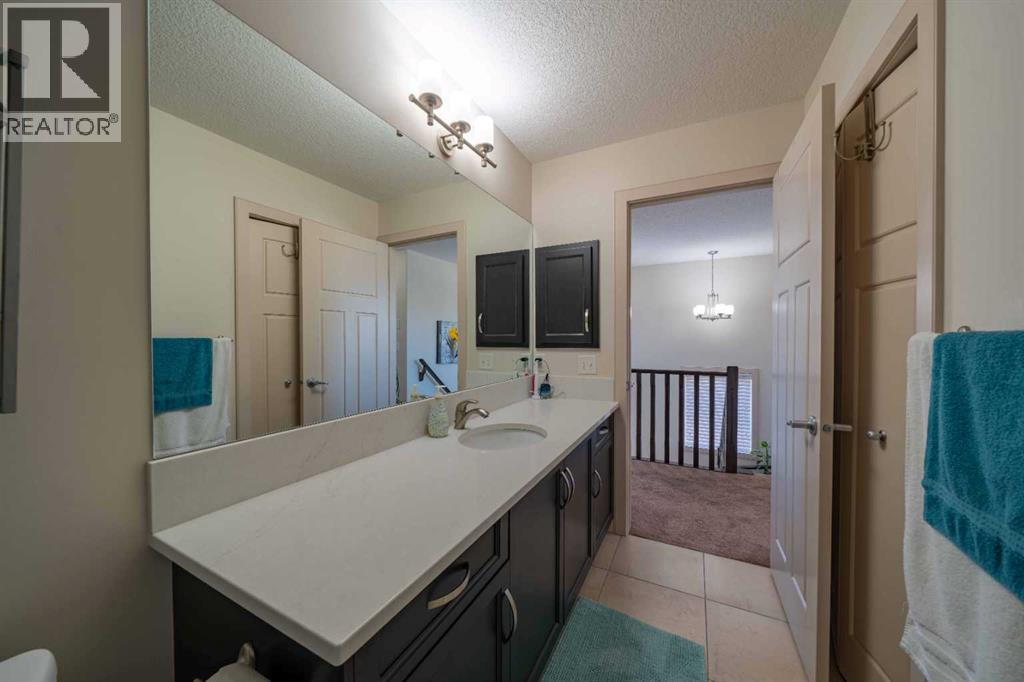 144 Everhollow Street SW - 15