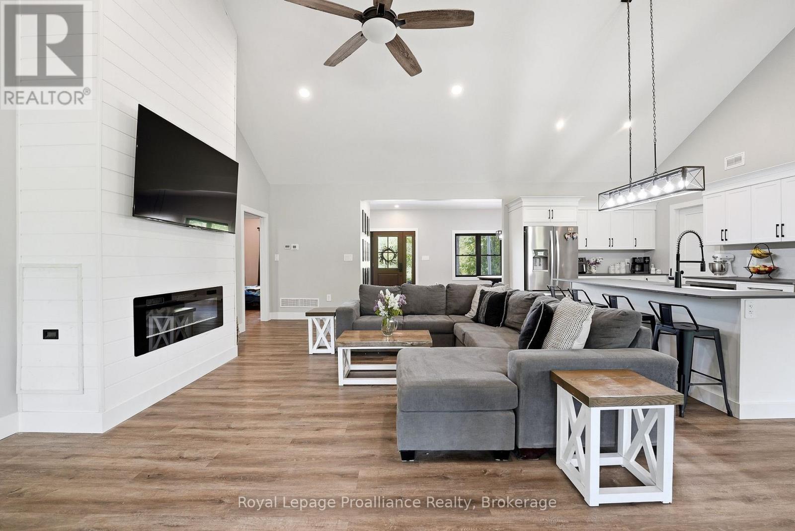 293 DOUGLAS ROAD - 12