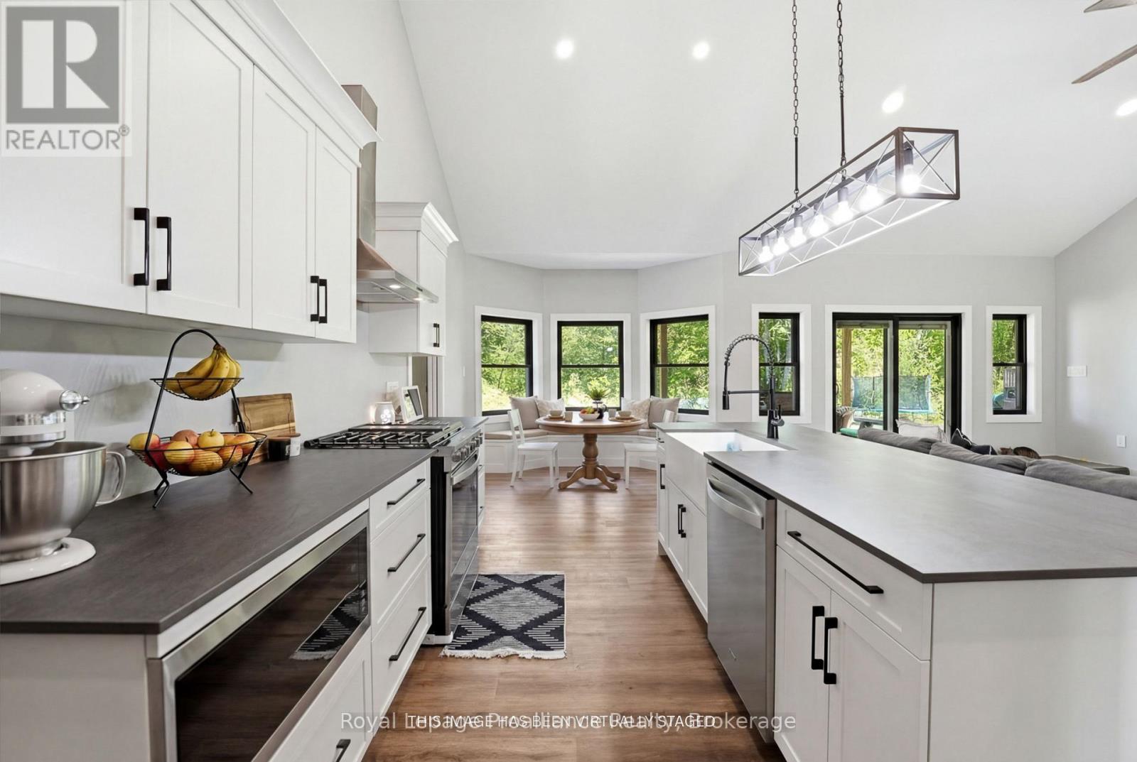 293 DOUGLAS ROAD - 16