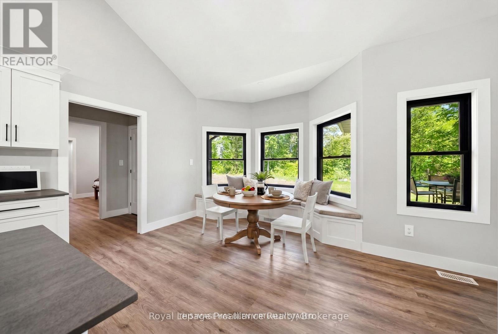 293 DOUGLAS ROAD - 17