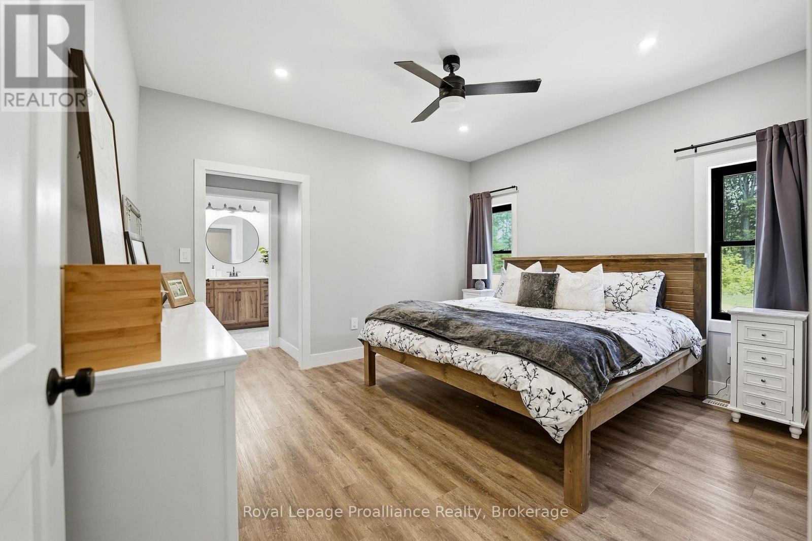 293 DOUGLAS ROAD - 20