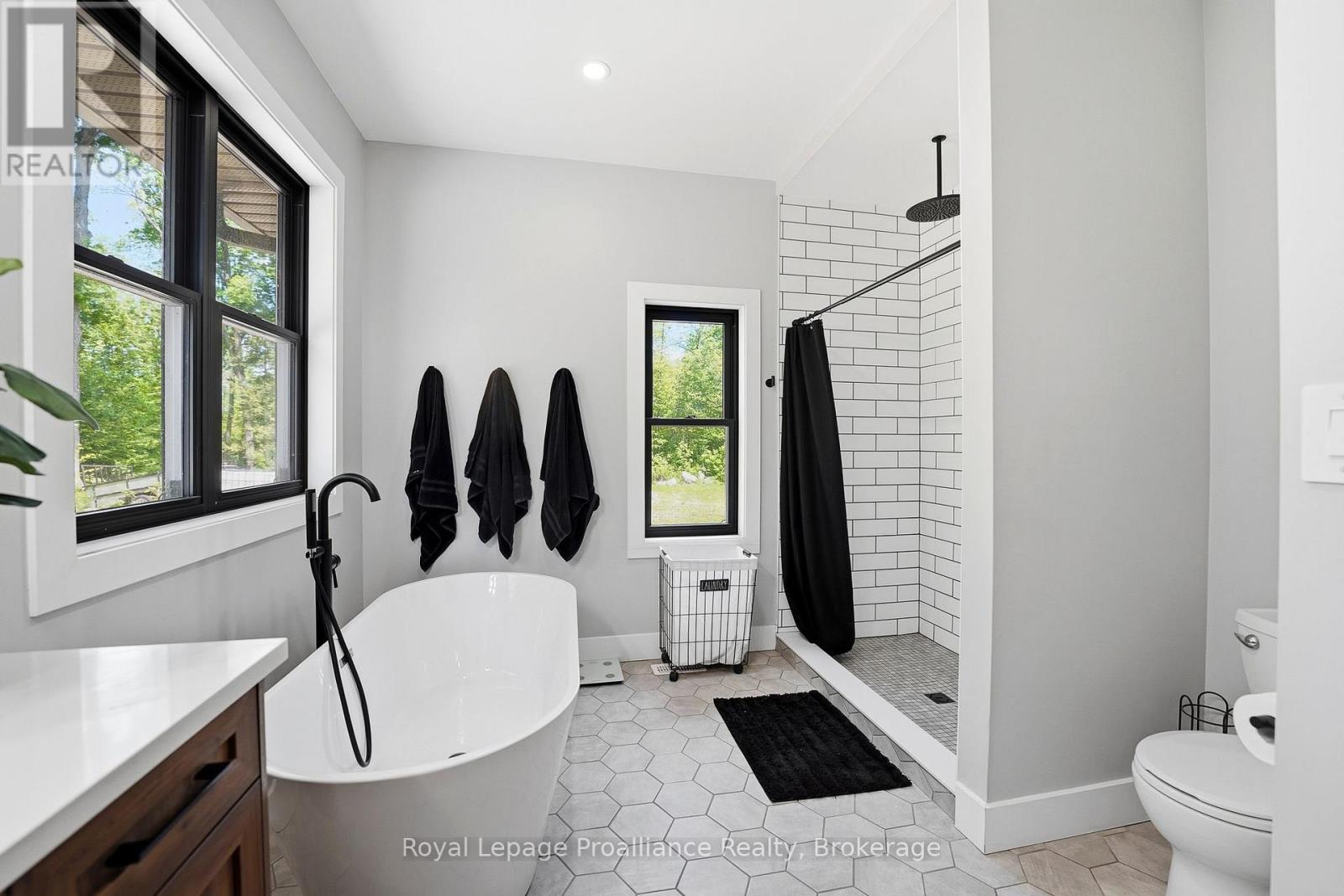 293 DOUGLAS ROAD - 23