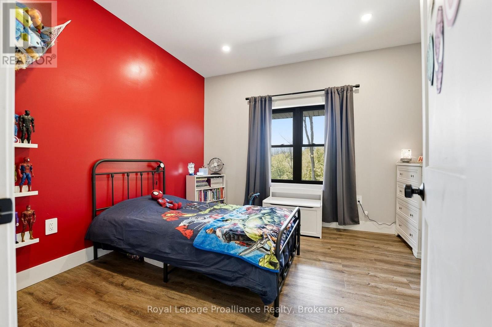 293 DOUGLAS ROAD - 24