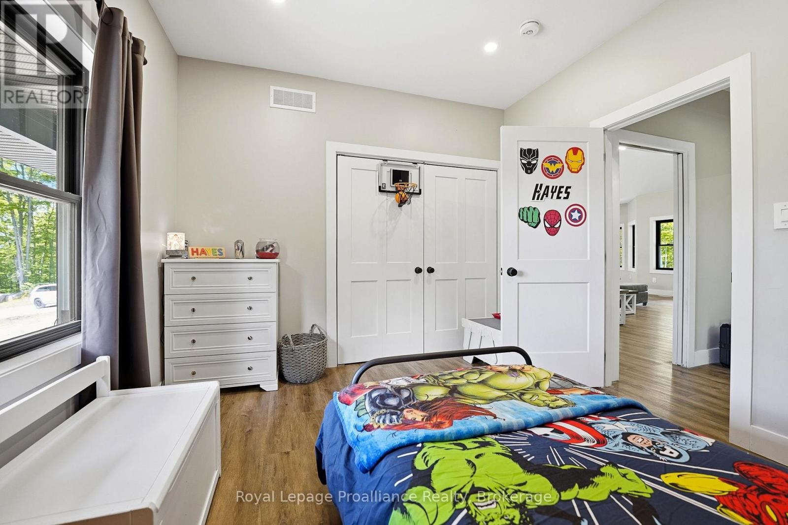 293 DOUGLAS ROAD - 25