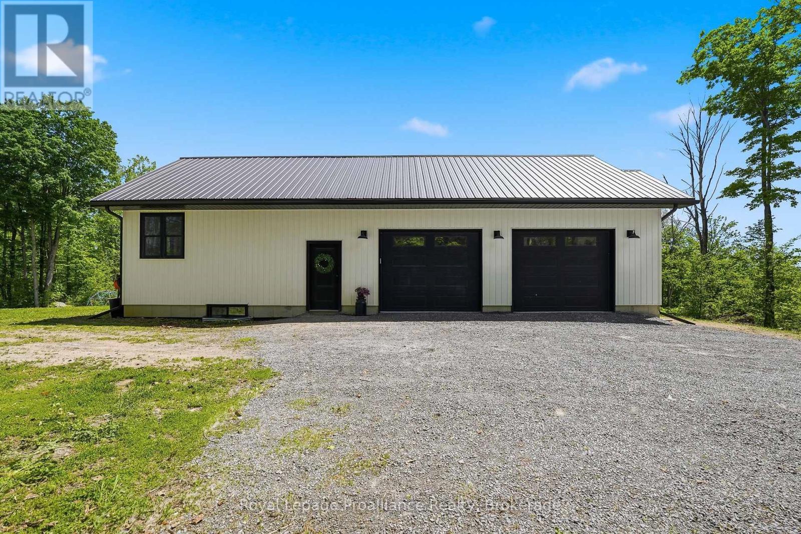 293 DOUGLAS ROAD - 39