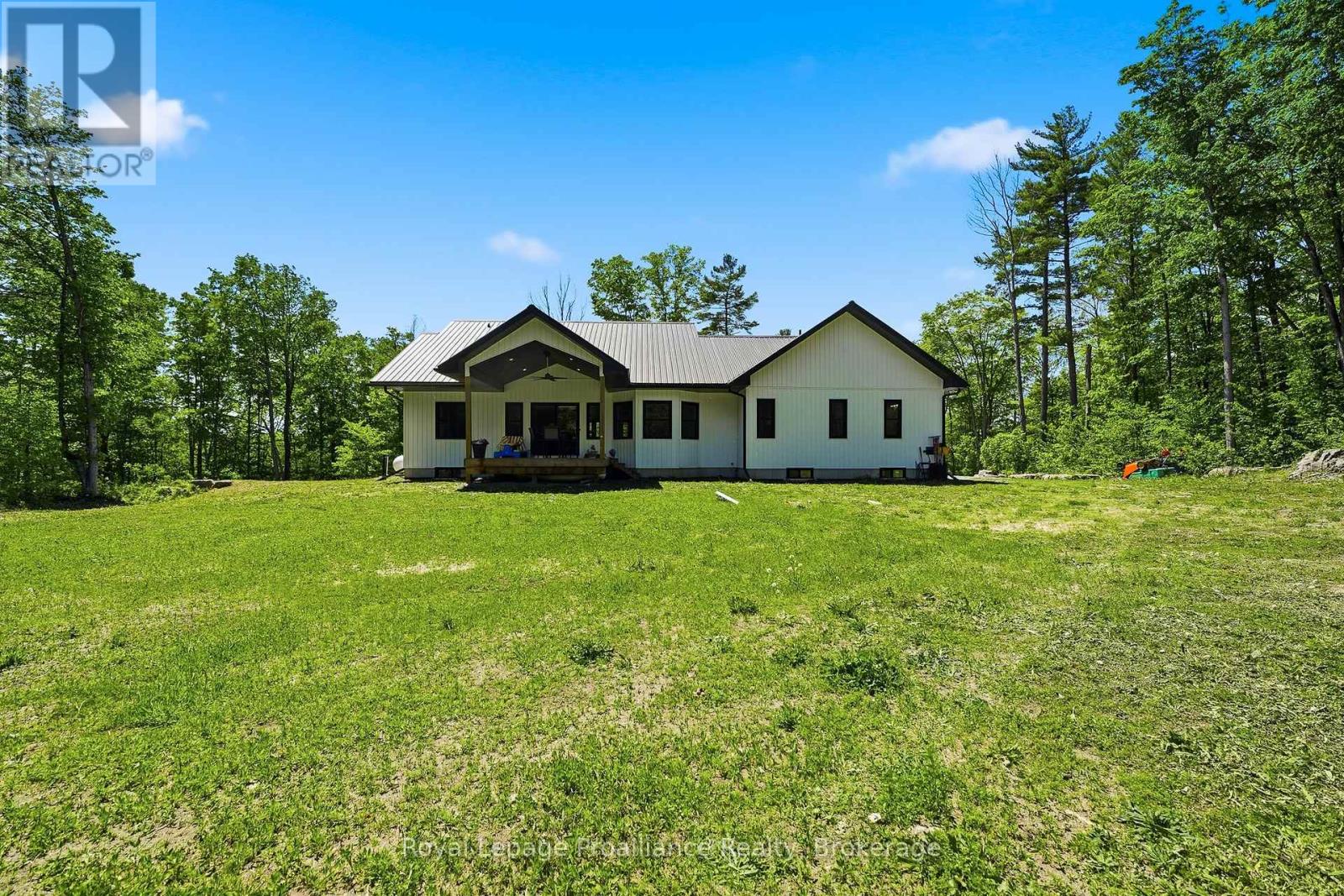 293 DOUGLAS ROAD - 43