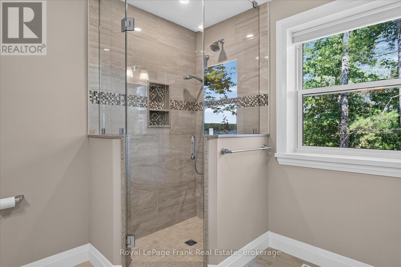 124 IRWIN DRIVE - Image 27