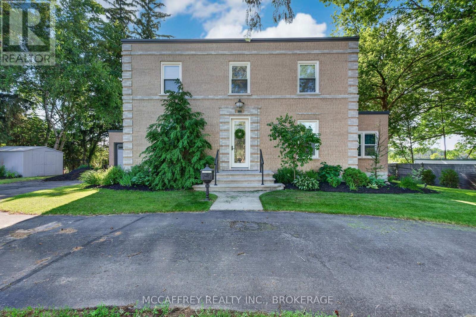 442 DUNDAS STREET W - 1