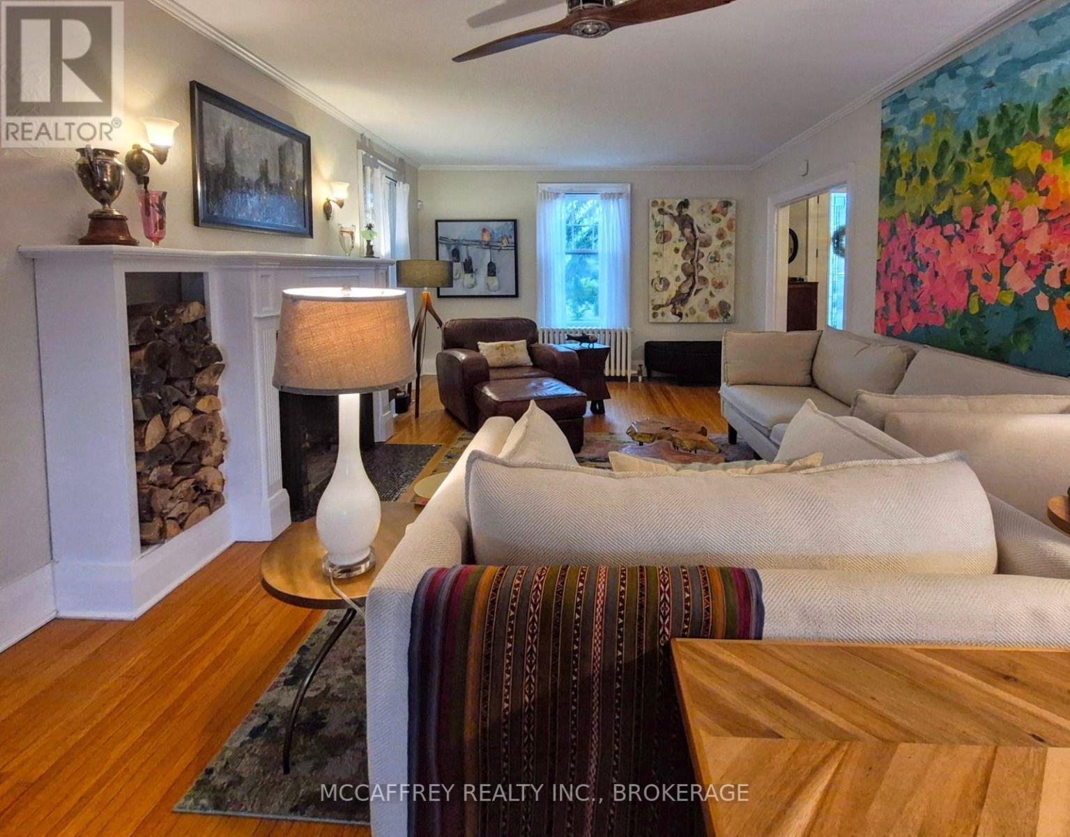 442 DUNDAS STREET W - 10