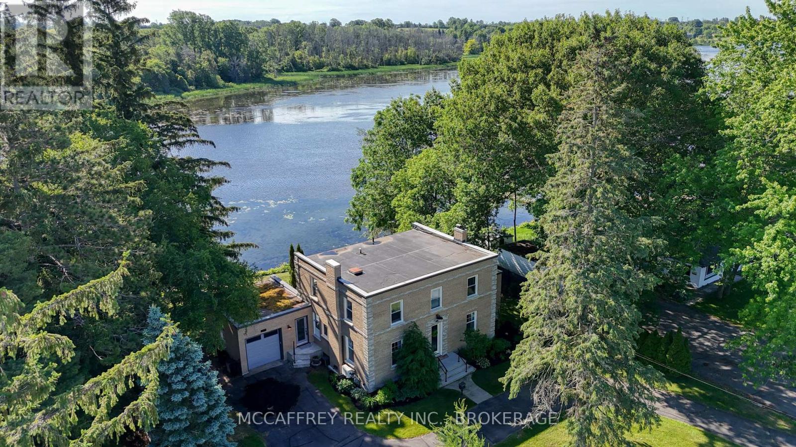 442 DUNDAS STREET W - 37