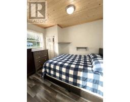 2 Cabot Road North thumbnail 16